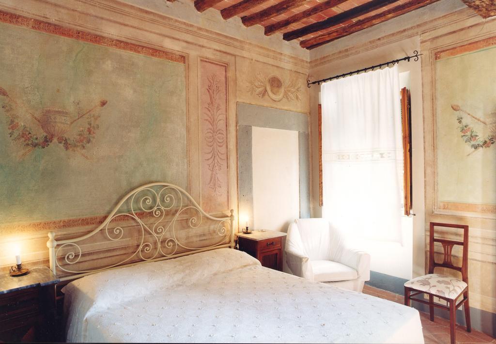 Antica Casa "Le Rondini" Acomodação com café da manhã Borgo a Buggiano Quarto foto