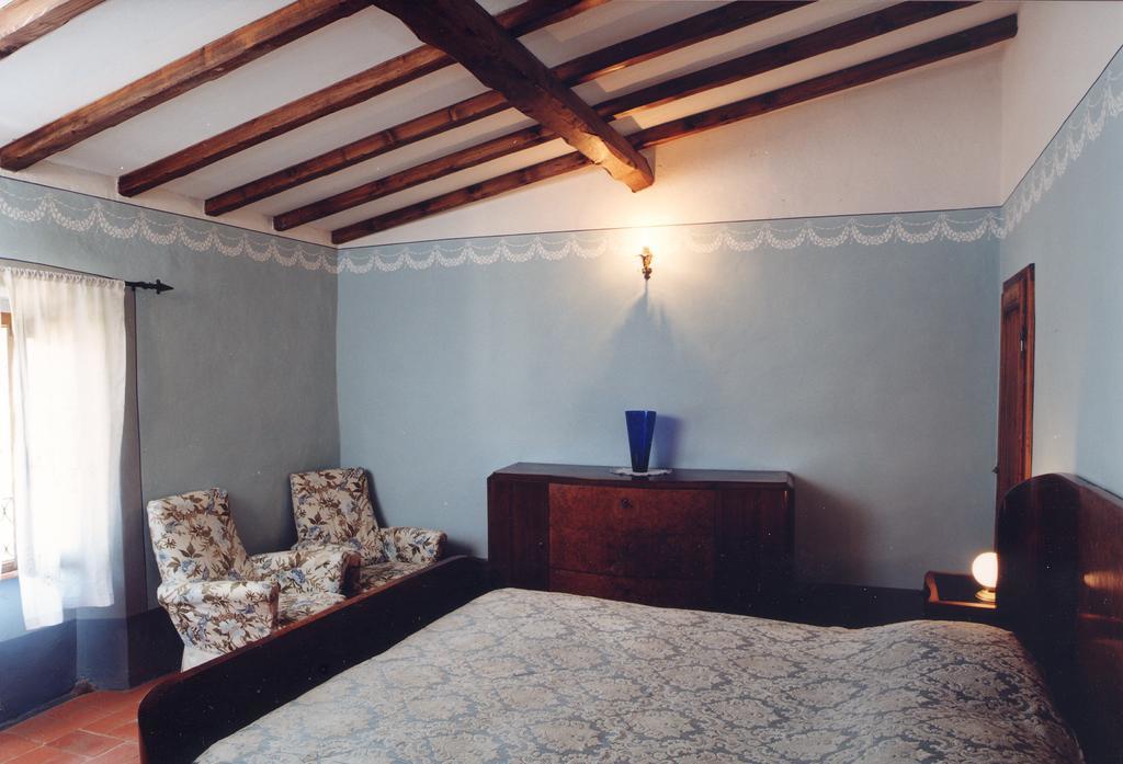 Antica Casa "Le Rondini" Acomodação com café da manhã Borgo a Buggiano Quarto foto