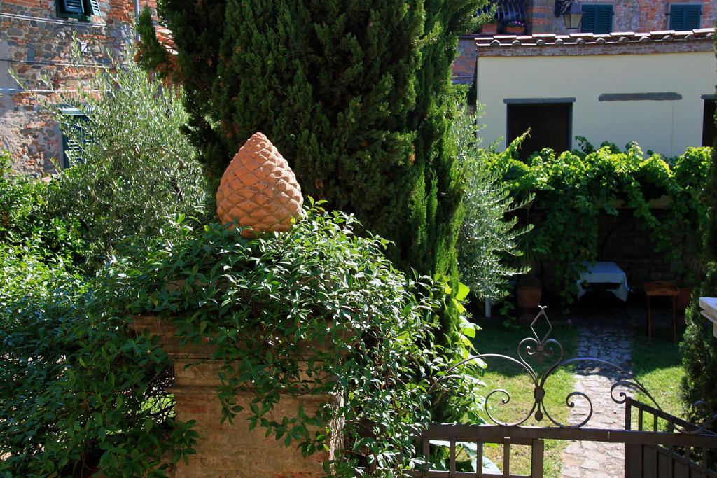 Antica Casa "Le Rondini" Acomodação com café da manhã Borgo a Buggiano Exterior foto