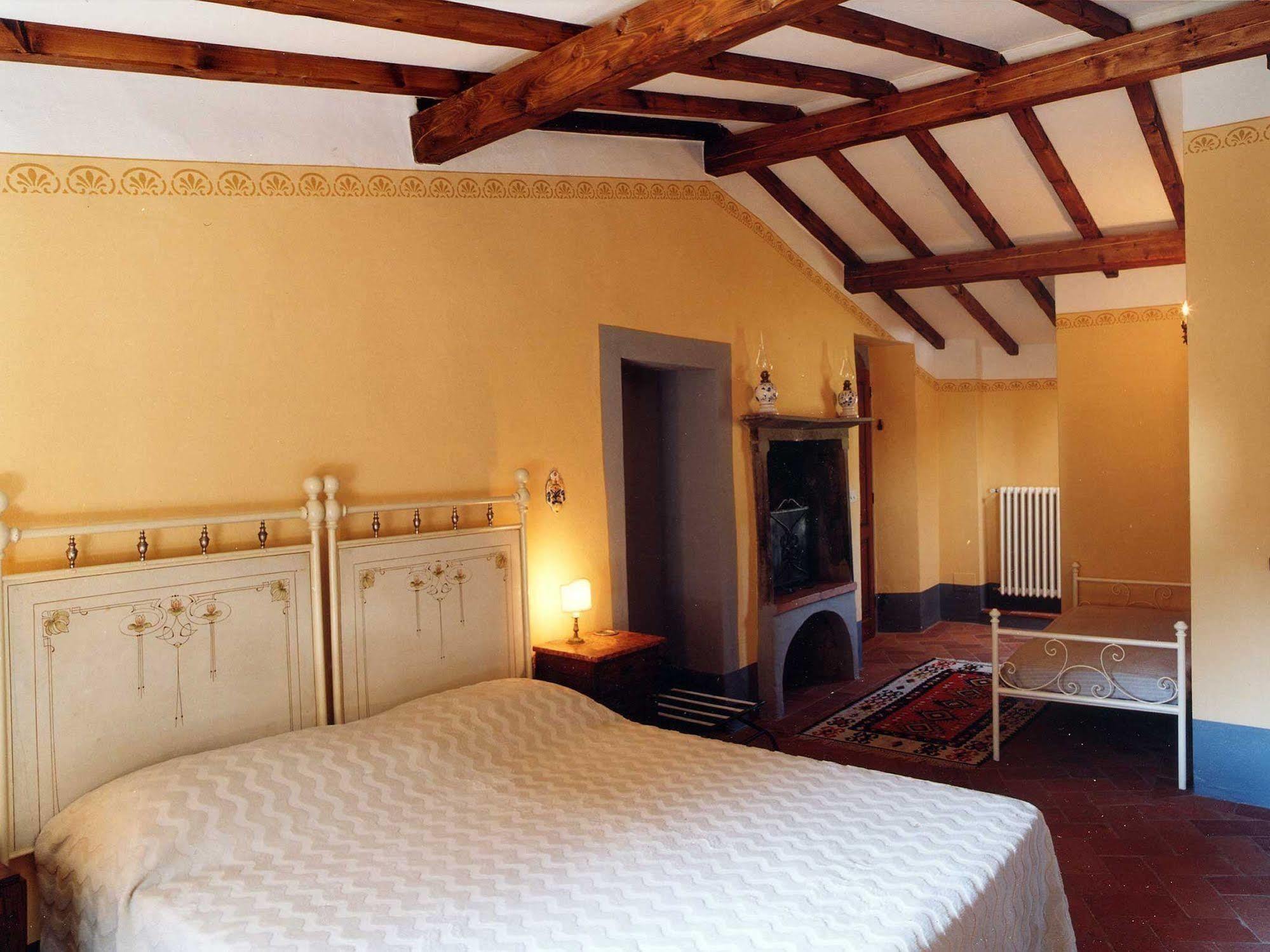 Antica Casa "Le Rondini" Acomodação com café da manhã Borgo a Buggiano Exterior foto